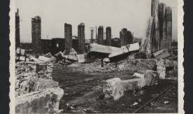 Zniszczona parowozownia przez okupanta niemieckiego w 1945 r. Autor: Stanisław Słabosz.
